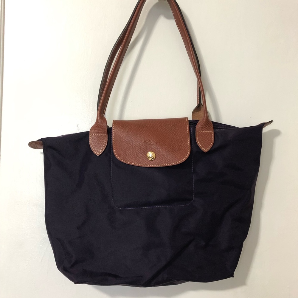 Sold**Longchamp Le Pliage Medium Shoulder Tote Bag